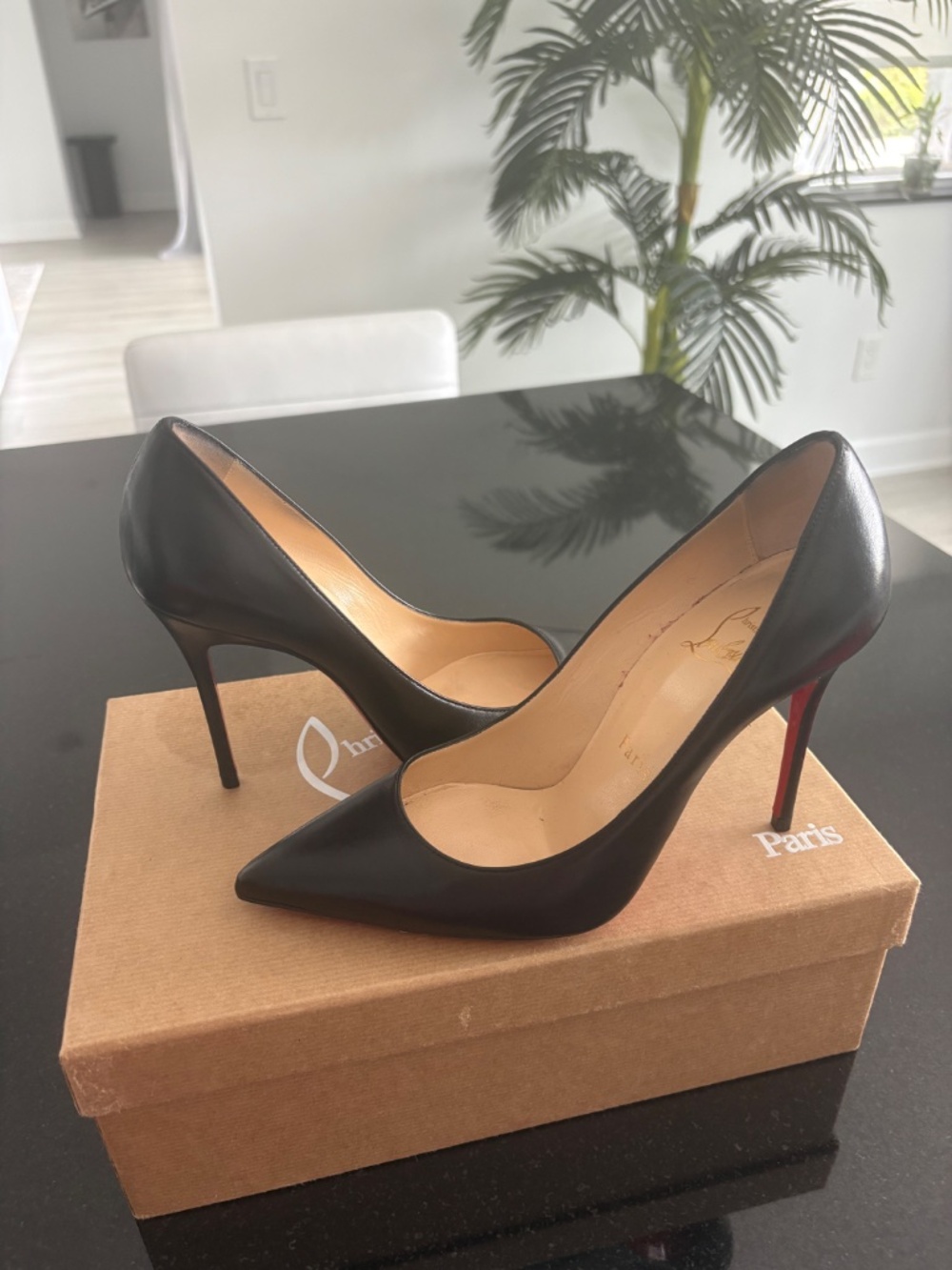 Leather high heels Christian Louboutin shoes - Picture 2 of 6